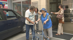 Desiatky dôchodcov bez milosti vyrazili z Domova seniorov v Bratislave na ulicu