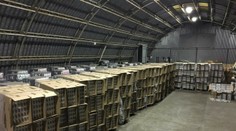 Finančná správa odhalila najväčšiu nelegálnu výrobňu cigariet, zadržali takmer 50 ľudí