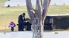 Snímka, ktorá trhá srdce. Puff Daddy žialil nad hrobom ženy, s ktorou má tri deti