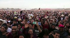 Vďaka pozvánke na internete prišli na tínedžerkinu oslavu tisícky ľudí. Skončila sa tragicky