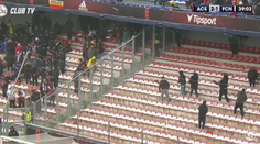 VIDEO: Guľovačka na tribúne počas zápasu? Prečo nie. Fanúšikovia Sparty a Norimbergu bavia svet