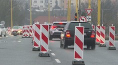 Staré semafory sa pokazili, náhradné diely sa už nevyrábajú. Frekventovanú križovatku musia vodiči obchádzať