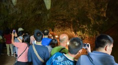 Thajsko sprístupnilo turistom jaskyňu, v ktorej vlani uviazlo 12 chlapcov s trénerom