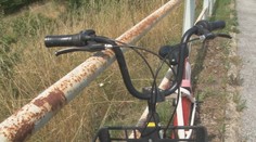 Verejnosti slúžili bez problémov, teraz ich zničili. Takýto vandalizmus vo Svidníku ešte nezažili