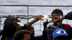 V stredu zadržali v Maďarsku 1141 migrantov