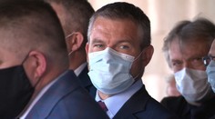 Straníci chcú zachovať jednotný Smer. Zatiaľ to vyzerá na zápas o charakter strany