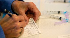 Maďarsko: V kauze falošných očkovacích preukazov figurujú aj dvaja občania SR