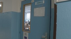 Maturant sa vyhrážal spolužiakom, že ich vystrieľa na stužkovej. Prišli si po neho policajti