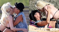 Prišla o dieťa, odtrhla sa z reťaze. Vydatá zlatokopka šantila na pláži so starou ženou