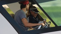 Utajené tehotenstvo, pôrod a zrazu fotky: Hviezdny pár ukázal dcérku