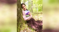Príbehy začala tvoriť už v škôlke, ako 17-ročná napísala svoju prvú knihu. Po maturite sa chystá presťahovať do lesa (rozhovor)