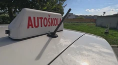 Do autoškoly už len s vysvedčením. Na získanie vodičáku po novom musíte splniť túto podmienku