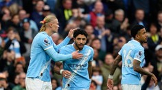 Premier League: Manchester City sa udržal v hre o titul. Chelsea si v šlágri skomplikovala boj o Európu