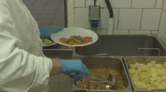 Za mrežami sú pre drogy, podvody aj vraždy. Odsúdené ženy v Nitre nám prezradili, ako vyzerá ich deň