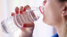 V tele ich má takmer každý. Štúdia popisuje prepojenie medzi „večnými chemikáliami“ a poškodením obličiek