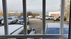 Na mol opitý muž v Pezinku si chcel prepísať auto. Policajti neverili vlastným očiam