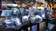 Porovnajte si, ako sa vlani darilo Peugeotu a Renaultu