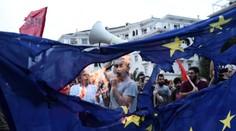 Grécky premiér: Banky zostanú v pondelok zatvorené