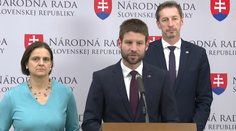 Praktiky vlády nepatria do civilizovanej demokracie, tvrdí opozícia. Opäť sa ju pokúsia odvolať