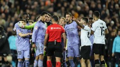 VIDEO: Namiesto osláv červená karta. Real strelil víťazný gól, no rozhodca odpískal koniec