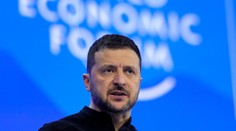 Zelenskyj tvrdí, že ani Západ Ukrajinu nedonúti k územným ústupkom. Opäť sa pustil aj do Fica