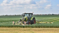 Farmárom sa nepáči, že pozemkový fond chce zvýšiť nájom za pôdu