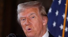 Trump nevylučuje vojenský nátlak na získanie Panamského prieplavu a Grónska