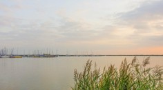 V Neziderskom jazere našli potápači rozštvrtené ženské telo