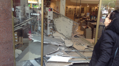 V predajni u Baťu spadol strop, zranil 3 ženy