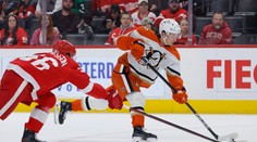 VIDEO: V zápase jeho zákrok ostal nepotrestaný, no dodatočne prišlo k náprave. Hviezda Anaheimu bude pykať