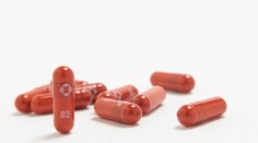 Prvá krajina na svete schválila liek proti covidu vo forme piluliek