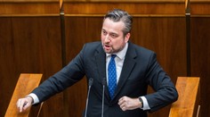 KDH už má dosť podpisov na odvolávanie Blahu. Prezidentkin obraz zvesil aj Danko