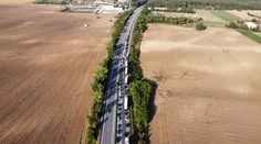 Hromadná nehoda na R1 pri odpočívadle Veľké Zálužie. Cestu smerom na Nitru museli uzavrieť