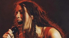 Alanis Morissette dnes: Šťastná aj s kilami navyše