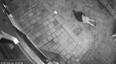 Zákerný útok v centre Bratislavy. Muž dostal kopanec do hlavy