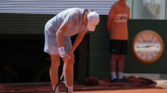 Senzácia na Roland Garros. Sinner nevyužil obrovský náskok a končí už v 2. kole