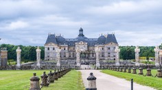 Zlodeji vykradli jedno z najväčších súkromných panstiev, majiteľov pri lúpeži zviazali