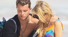 Paris Hilton ukázala viac. Intímne partie sa jej nezmestili do nohavičiek