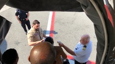 V New Yorku pristálo lietadlo s chorými cestujúcimi, je v karanténe