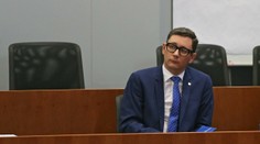 Na mol opitý hovorca českého prezidenta nevedel ani zaplatiť za taxi. Ratovala ho záchranka i polícia