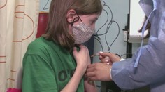 Čoraz viac rodičov odmieta očkovanie voči čiernemu kašľu. Podľa odborníkov za to môžu verejne známi ľudia