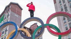 VIDEO: Alternatívna olympiáda? Švajčiarski lyžiari si vymysleli vlastné bláznivé disciplíny