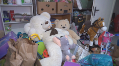 Deti z chudobných rodín by inak darčeky nemali. Alena z Nitry im ich zbiera už jedenásť rokov