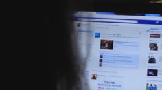 Pre jednu fotku sa dostal až pred súd. Háčik bol vo veku adresátky