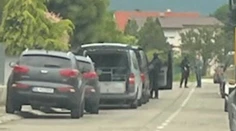 Policajti zadržali vyšetrovateľa NAKA, zasahovali aj v dome expolicajta Kučerku