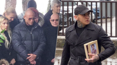 Snúbenec Moniky Jákliovej prišiel na pohreb s ochrankou. S Gáborom Borárosom stáli pár krokov od seba