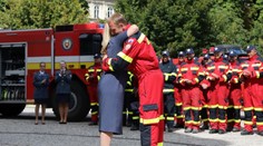 Prezidentka ocenila prácu slovenských hasičov v Grécku. Veliteľa aj objala