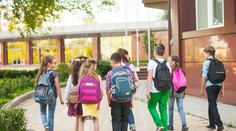 Hodinová veľká prestávka v školách nebude. Na stole je však kompromis