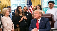 Ďalší trapas prezidenta Trumpa: Jeho výraz hovorí za všetko