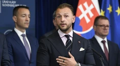 Všetky základné a stredné školy by mohli mať kamery. Minister vnútra prichádza s národným projektom